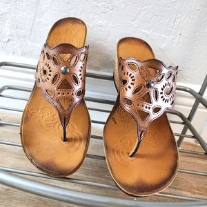 Clark's  Wedge Sandal Size 10M Color Brown